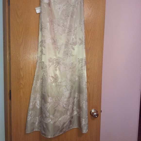 NWT Victoria Royal by Mary Bays Maxi Skirt Size 14. - Picture 3 of 6